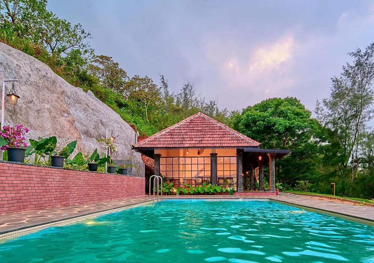 Feriested Pine Malhar Pool Stay By Voye Homes Attappādi