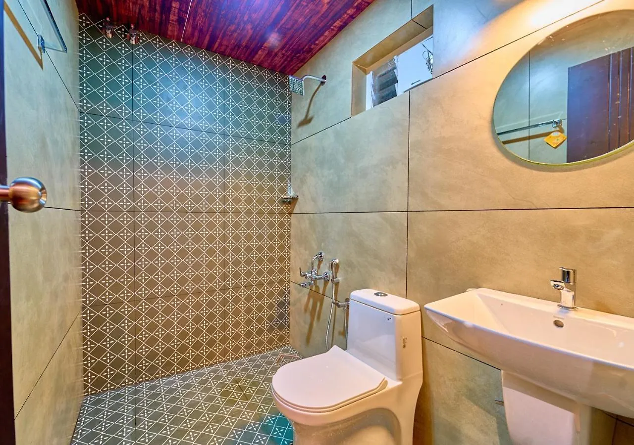リゾート Pine Malhar Pool Stay By Voye Homes Attappādi