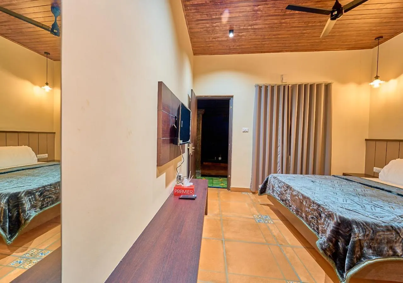 Pine Malhar Pool Stay By Voye Homes Attappādi