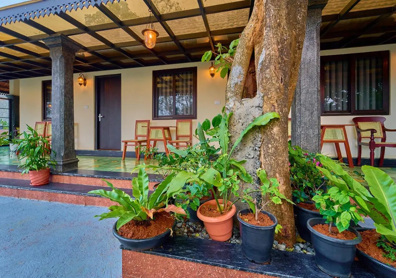 Pine Malhar Pool Stay By Voye Homes Attappādi 0*,  インド